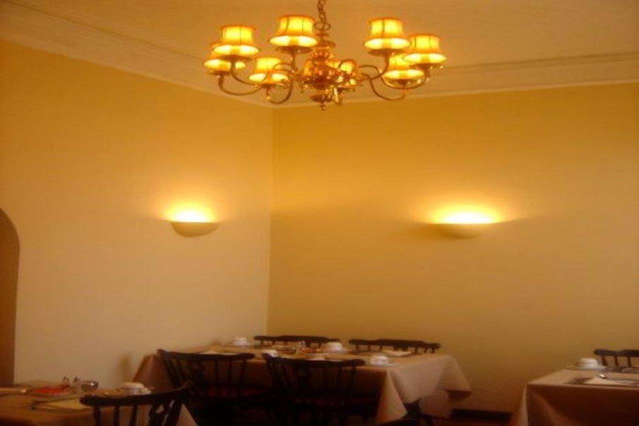 Hotel Oyo Lord Nelson Telford Esterno foto